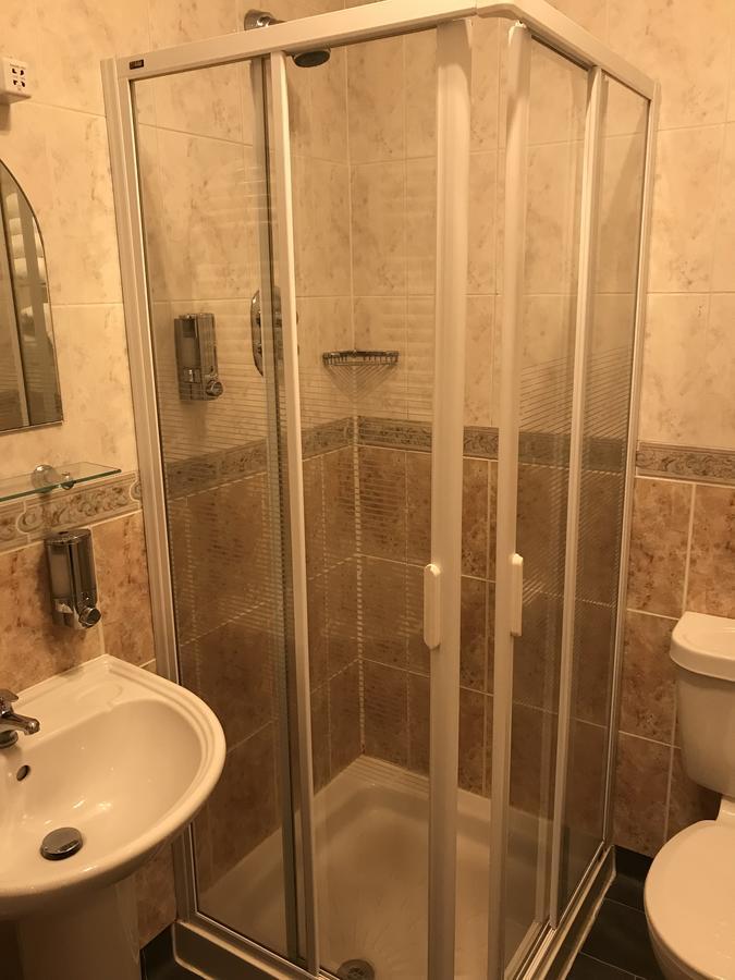 פורטרי Caledonian Hotel מראה חיצוני תמונה
