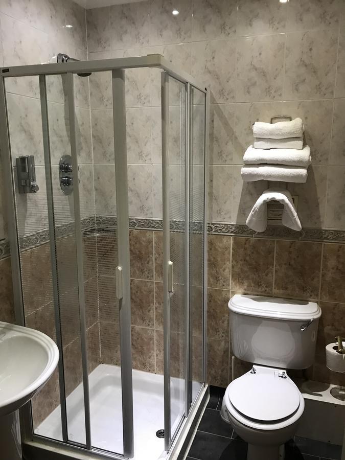 פורטרי Caledonian Hotel מראה חיצוני תמונה