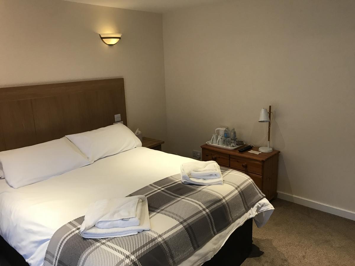 פורטרי Caledonian Hotel מראה חיצוני תמונה