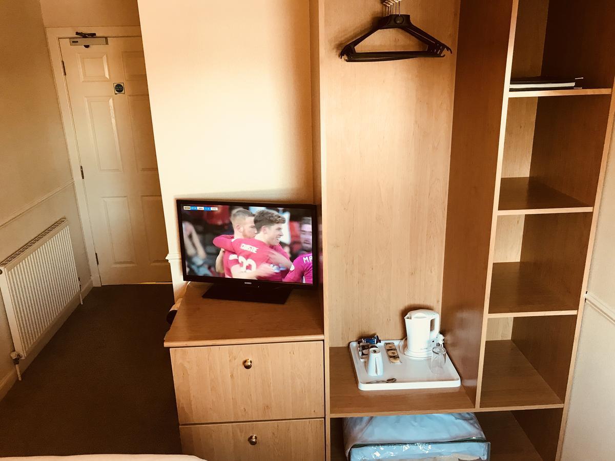 פורטרי Caledonian Hotel מראה חיצוני תמונה